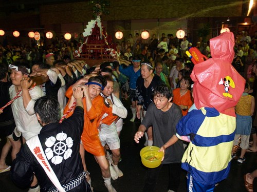 湯河原温泉　湯かけまつり